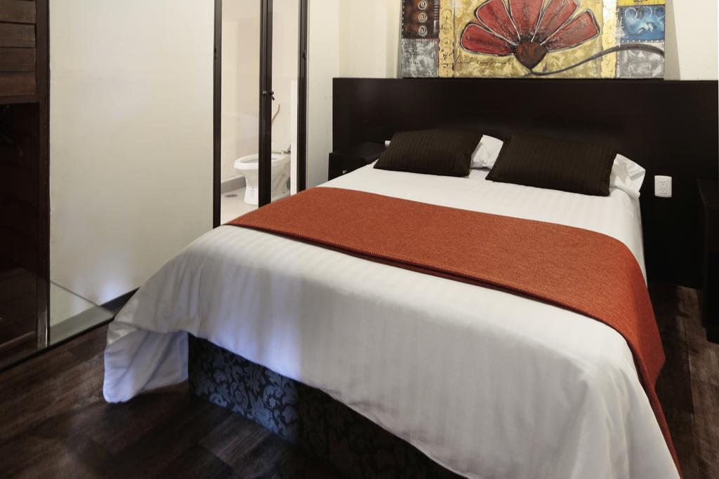 Aztic Hotel And Executive Suites Μεξικό Δωμάτιο φωτογραφία